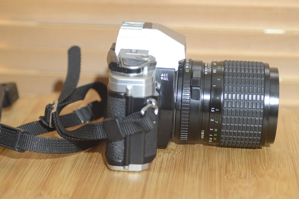 Vintage Minolta X-300 35mm Camera with Sigma 35-70mm f2.8-4 lens. Fantastic beginner camera