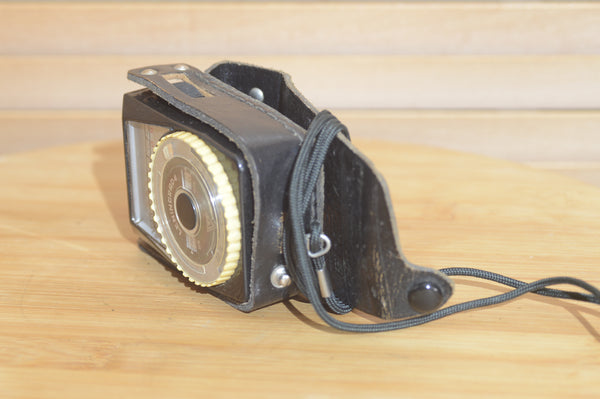 Fantastic Leningrad 4 light meter with case. Perfect for tricky light situations