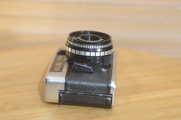 Vintage Halina 500 Viewfinder Camera with Case. In great condition. - Rewind Cameras 