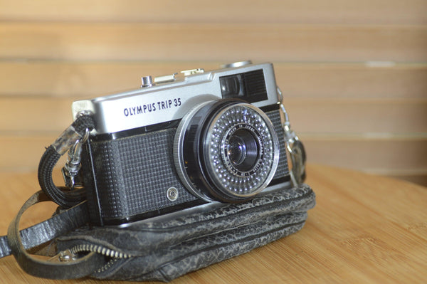 Vintage Olympus Trip 35 compact camera with case, lens cap and manual. - Rewind Cameras 