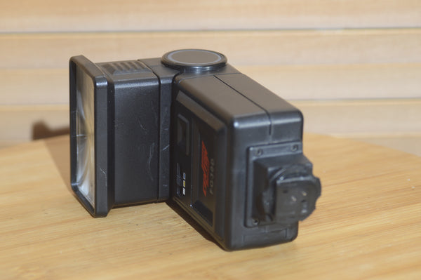 Centon FG30D Universal Flash unit. Auto flash unit and amazingly powerful