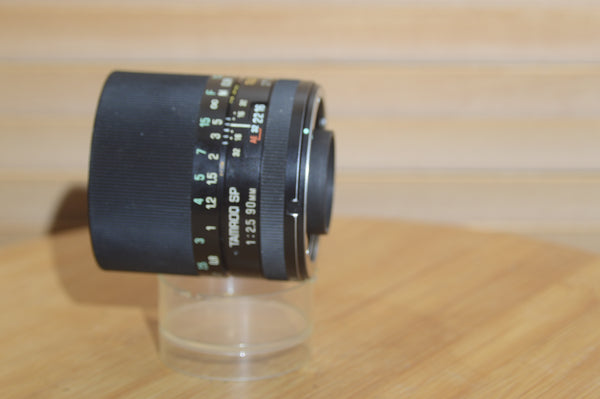 Rare Boxed Vintage Tamron 90mm f2.5 Macro SP Lens Adaptall 2. Fantastic condition.