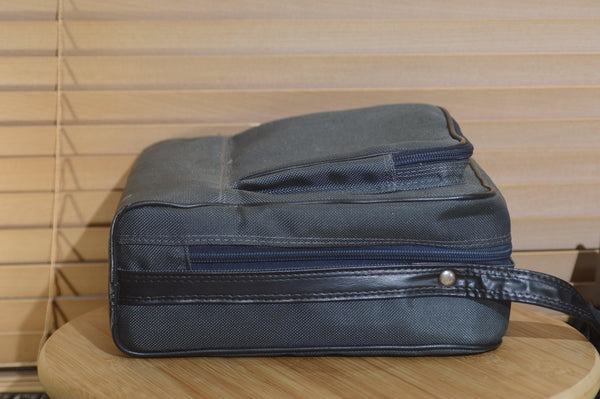 Vintage Grey Square Camera Case. Excellent companion for your SLR. - Rewind Cameras 