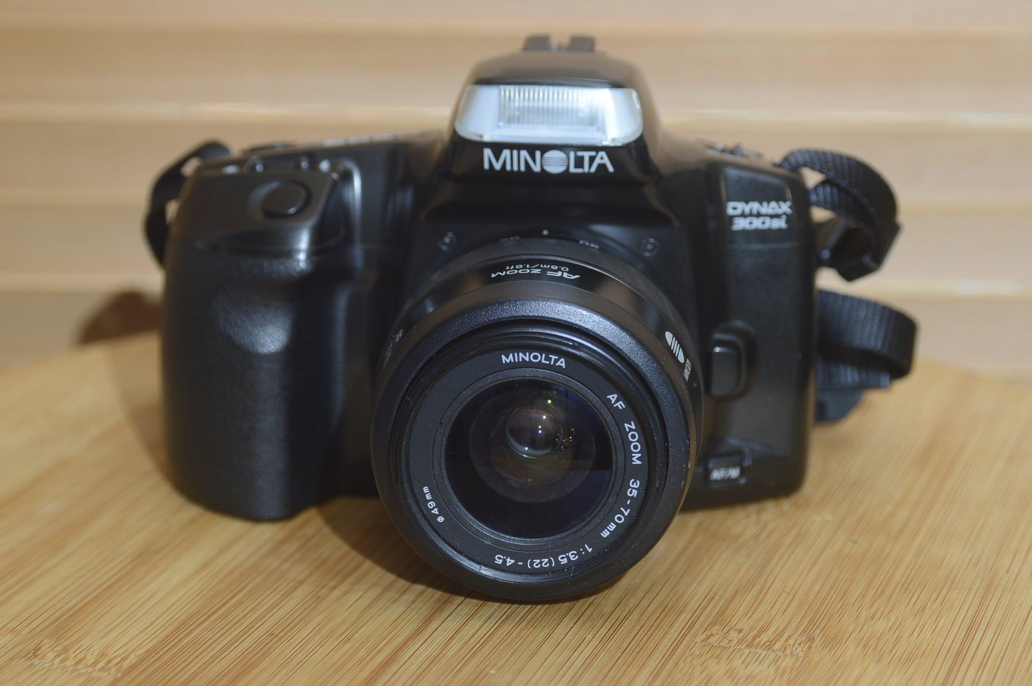 MINOLTA Maxxum 300si RZ - Classic 35mm SLR selling Film Photography Camera with 50mm f/1.7 Lens