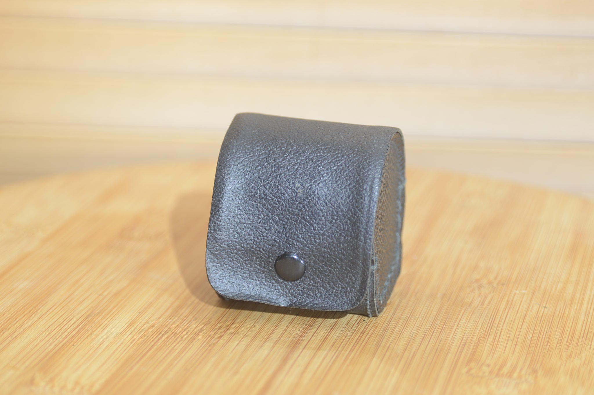 Vintage Black Leather Tele Converter Case. Perfect for protecting your extension tube. - Rewind Cameras 