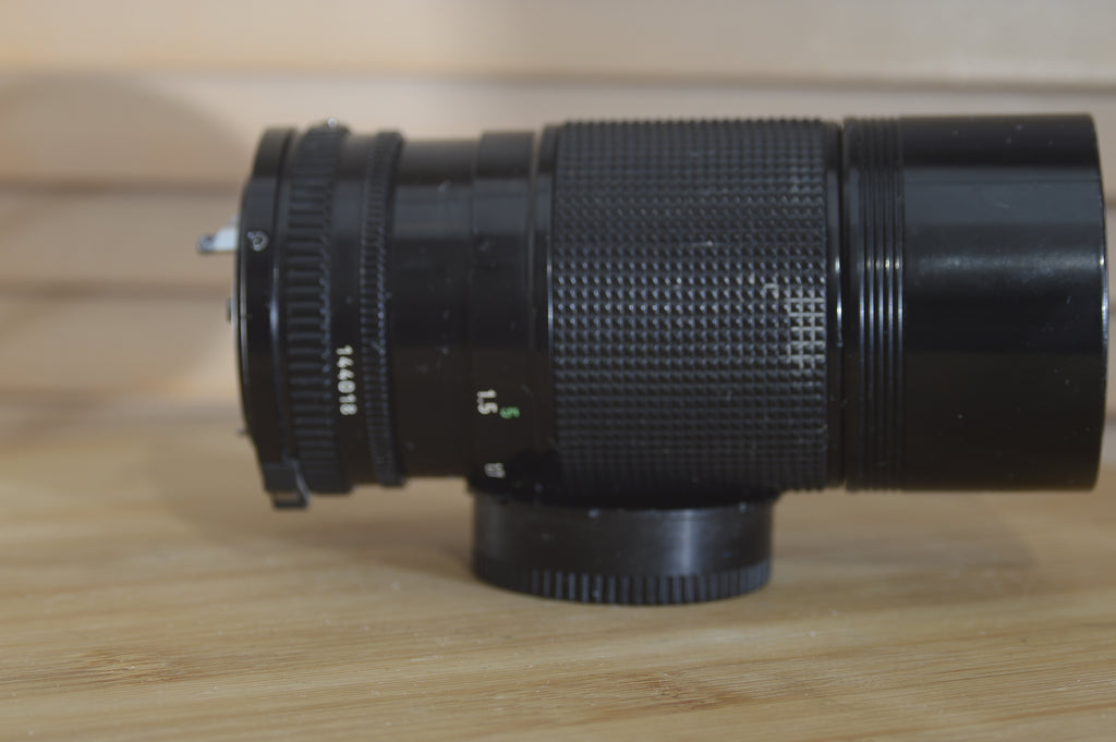 Canon FD 70-150mm f4.5 Zoom Lens. Lovely sharp optics. Fantastic